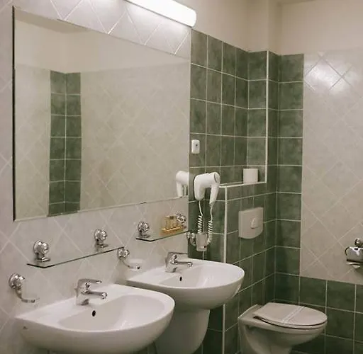 Plaza Hotell 4*